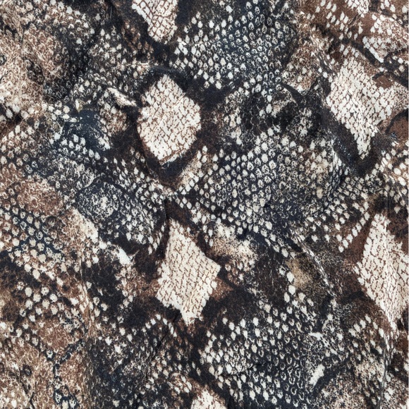 Snakeskin blouse - Picture 6 of 6